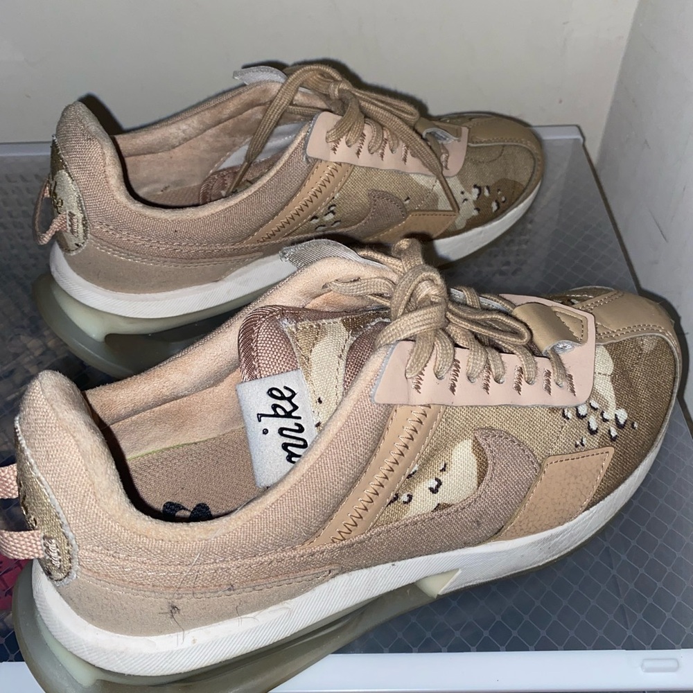 Nike Tan and Cream Sneakers